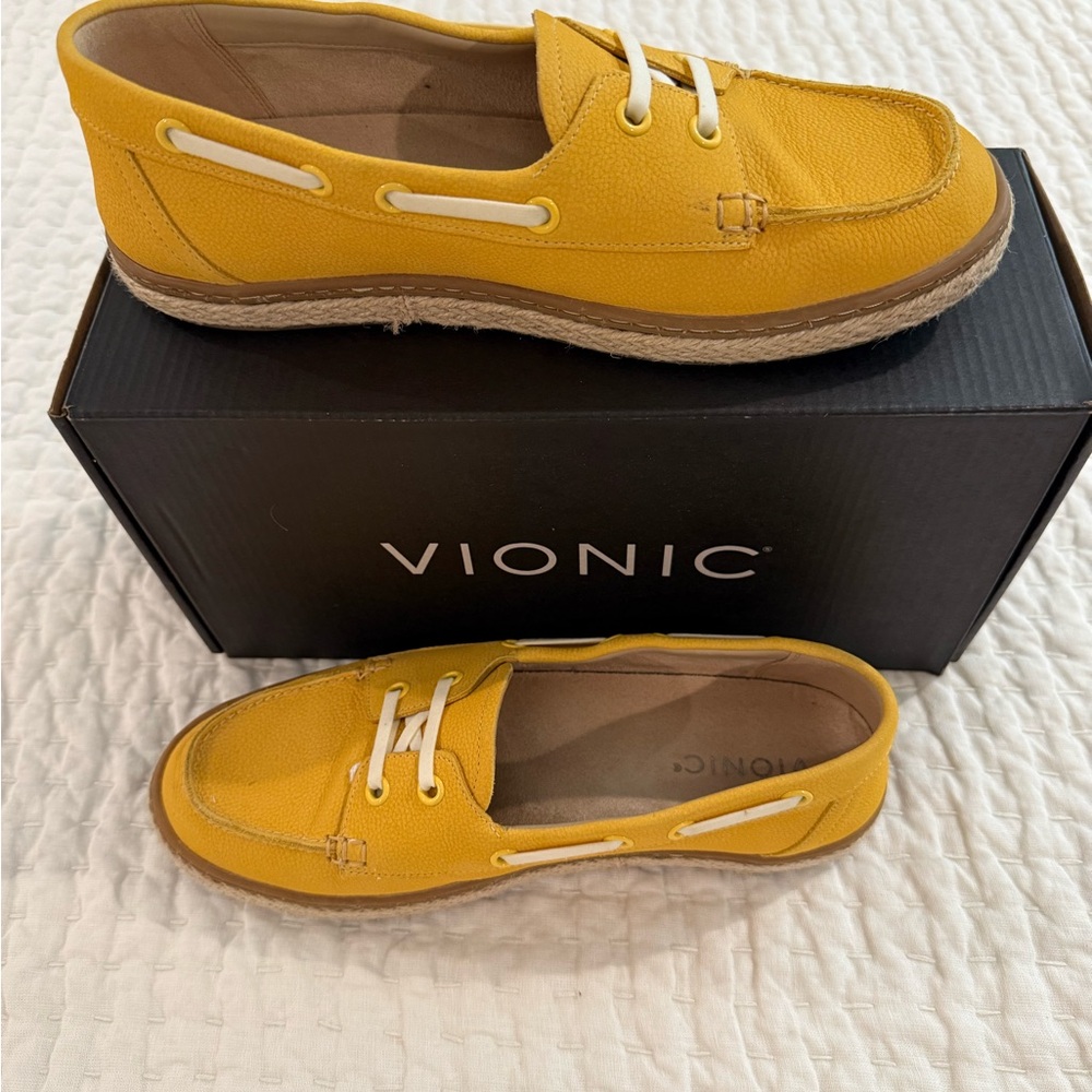 Vionic Women's Mustard Yellow Boat Shoes